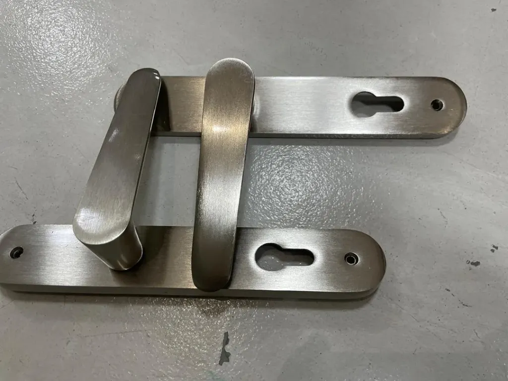 ZK14 KAIRA D SATINE 85MM CYL DOOR HANDLE