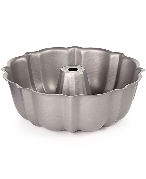 BUNDT PAN 24CM X 24CM X 7CM .