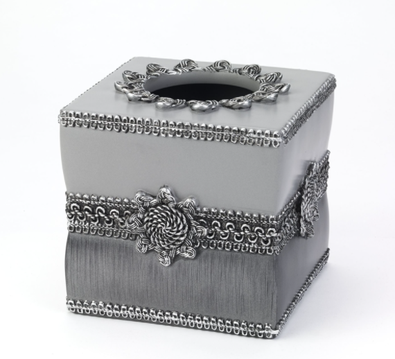 TISSUE CUBE BRAID MEDAL.