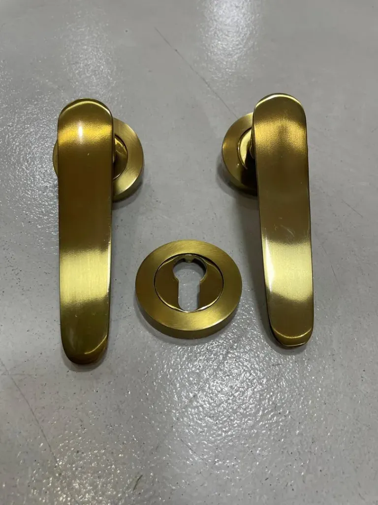 ZK14 KAIRA MAT GOLD ROS CYL DOOR HANDLE